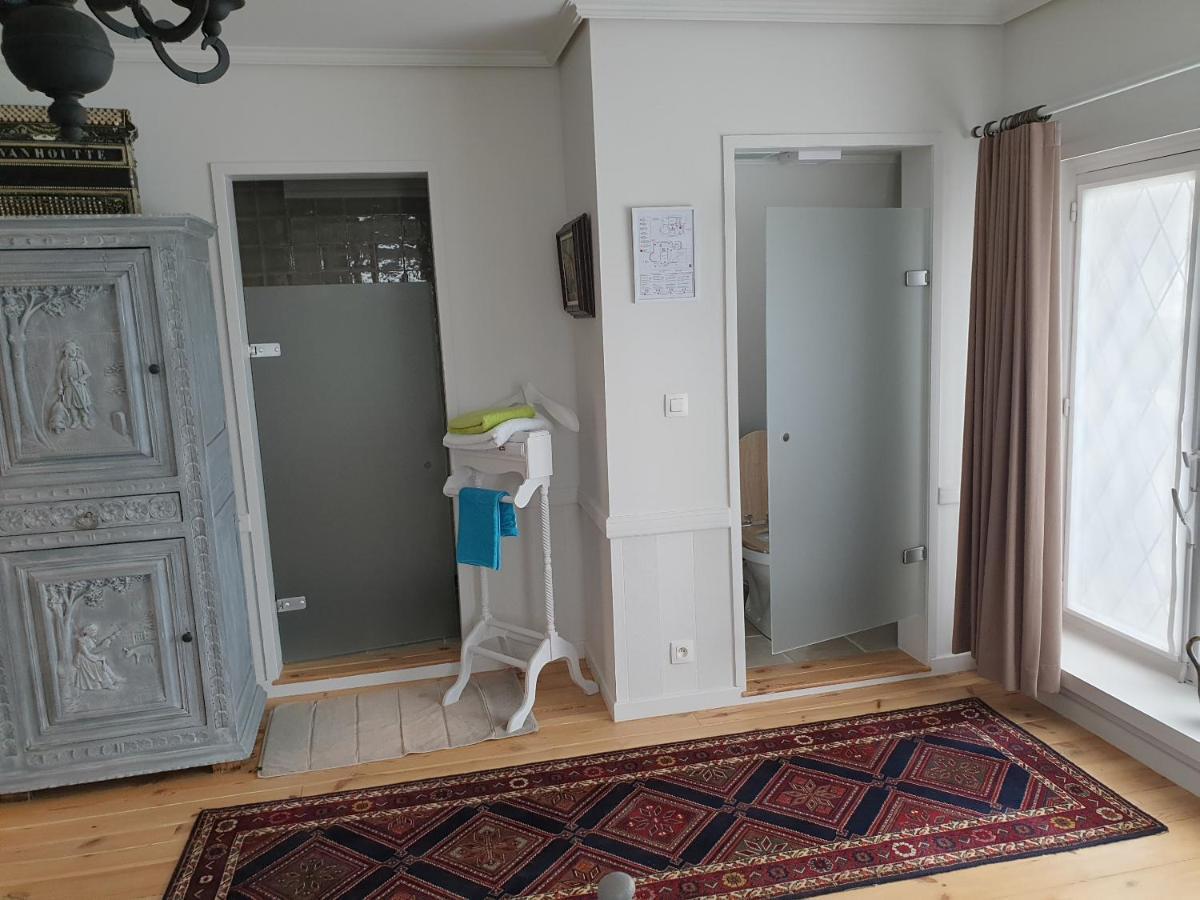 Bed and Breakfast Den Hoge Doorn Harelbeke Exterior foto